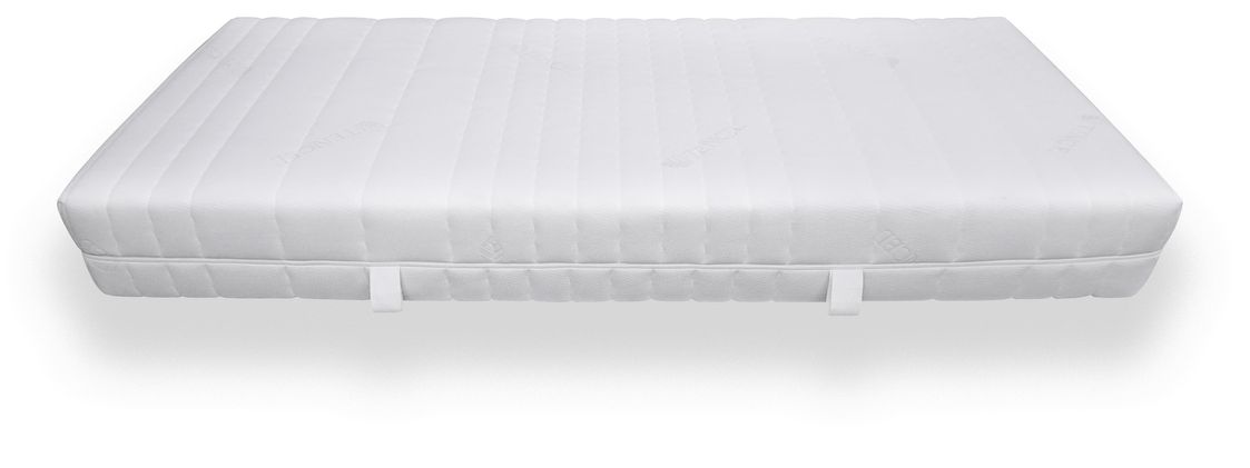 Eine weiße, gestreifte Matratze mit zwei seitlichen Griffen, schwebend präsentiert.