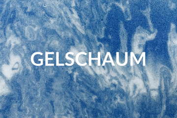 Blauer Gelschaum mit marbled Muster, ideal für Polsterungen und Matratzen.