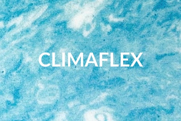 ClimaFlex Schaum mit blauer, wolkenähnlicher Textur und weißem Logo
