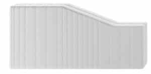 Weiche weiße Matratze mit leichter Schräge, ohne Bezug sichtbar