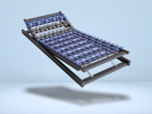 Produktbild eines schwarzen Tellerlattenrosts mit verstellbaren Lamellen und blauen Polstern